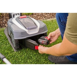 Al-Ko Robolinho 500 Vision Mähroboter: Akkuwechsel für automatische Rasenpflege.
