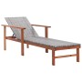 Graue vidaXL Sonnenliege aus Rattan und Akazienholz mit Auflage für Garten oder Terrasse.