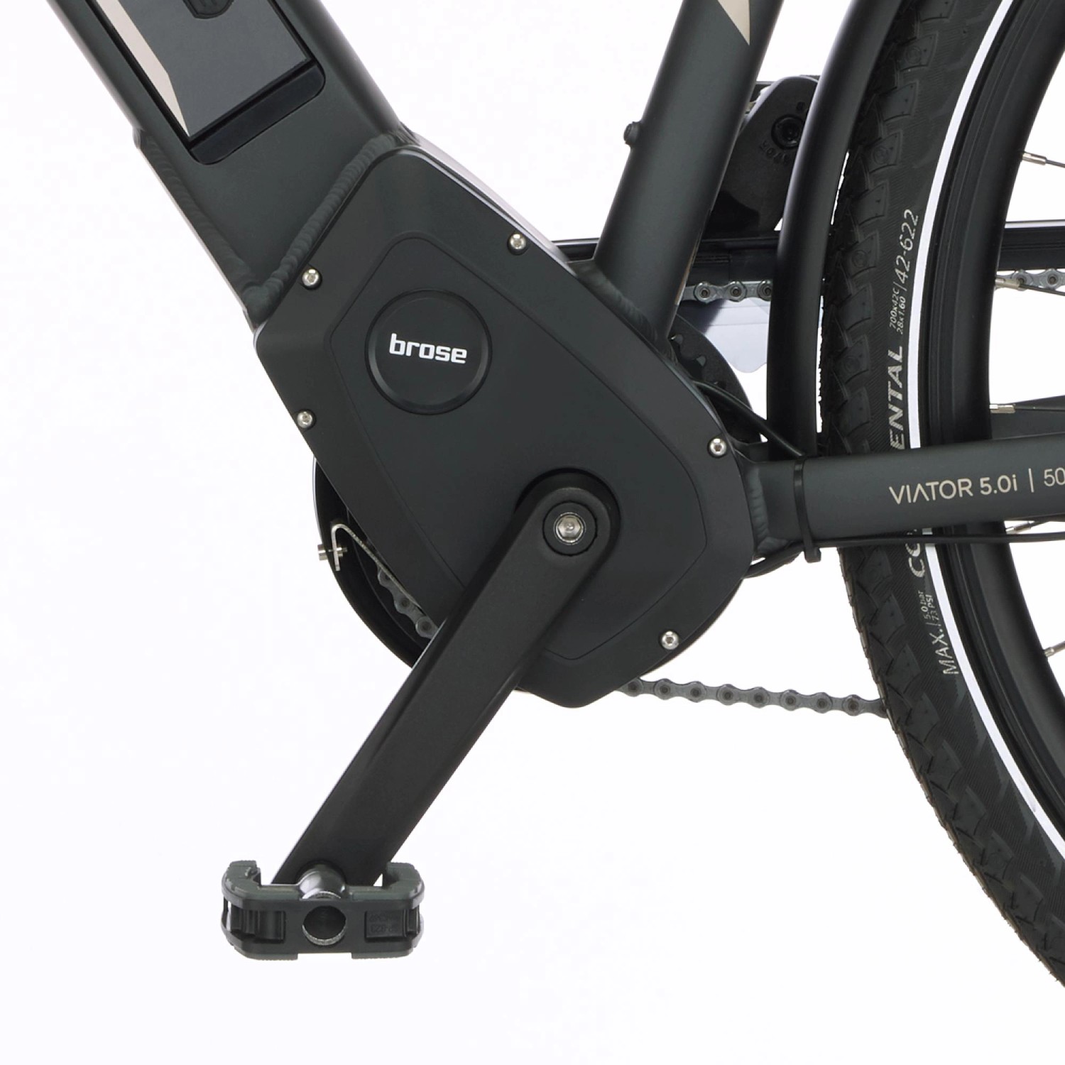 Detailaufnahme des Fischer E-Bike Viator 5.0i mit Brose Mittelmotor und Pedal.