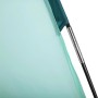 Detailaufnahme: Pavillo Strandmuschel Beach Ground, hellblaues Zelt mit Fiberglas-Stange.