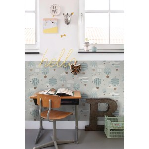 ESTAhome Vliestapete mit blauen Luftballons und Wolkenmuster an einer Wand im Kinderzimmer. Dekorative Tapete.