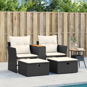 Schwarzes 2-Sitzer Gartensofa mit Hockern und cremefarbenen Kissen aus Polyrattan.