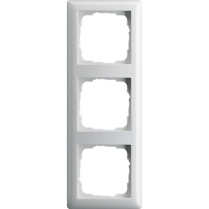 Gira Abdeckrahmen 3-fach, reinweiß glänzend für Schalter und Steckdosen.