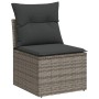Graues vidaXL Garten-Ecksofa aus Rattan mit dunklen Kissen, Teil einer modularen Gartenmöbel-Garnitur.