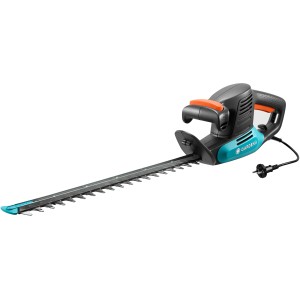 Gardena Elektro-Heckenschere EasyCut 420/45 mit 45 cm Messerlänge für den Heckenschnitt.
