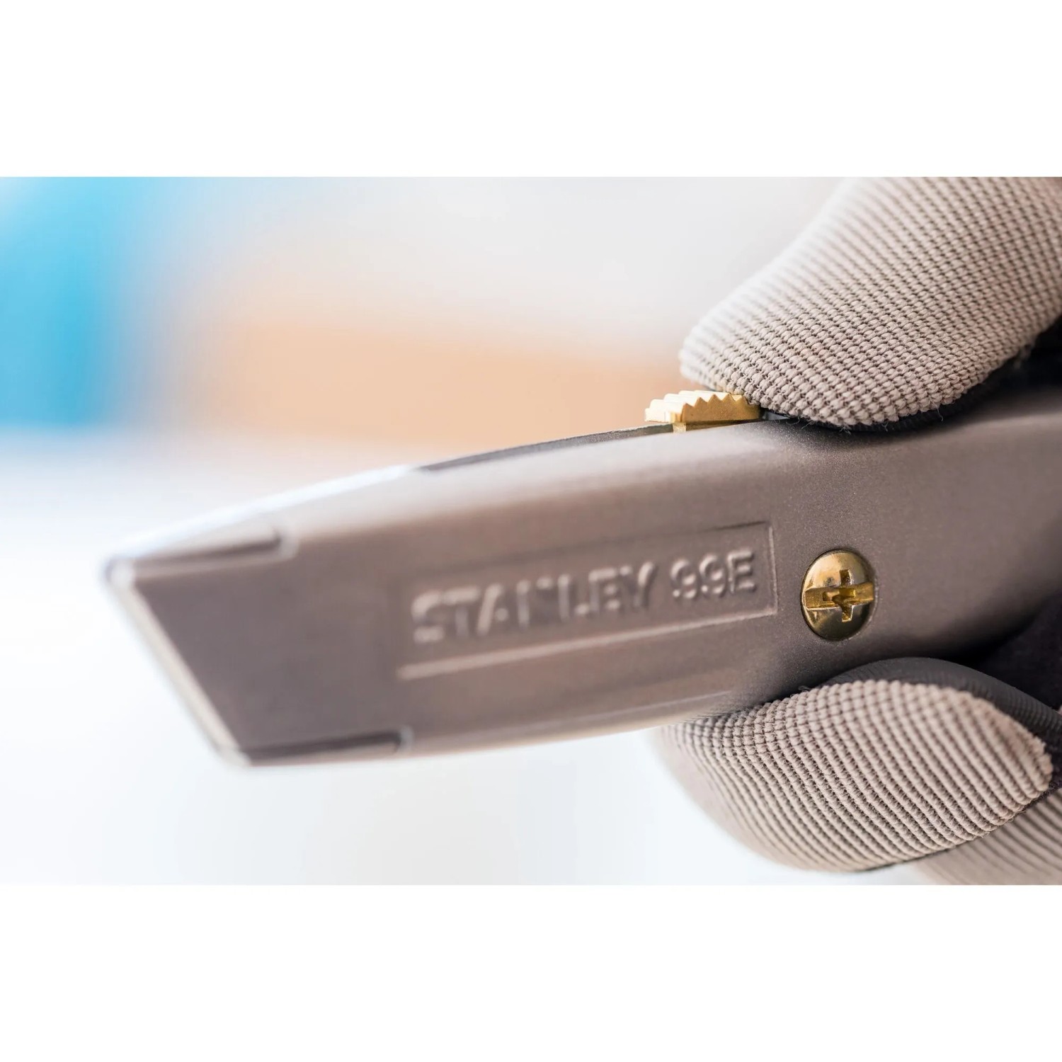 Stanley 99E Messer mit einziehbarer Klinge, Detailaufnahme.