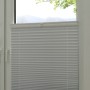 Gardinia Easy Fix Plissee Tag und Nacht, weiß, 40x130 cm am Fenster montiert.