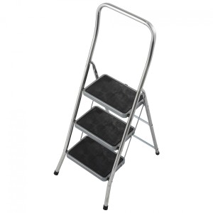 Euroline Stufentritt mit 3 Stufen und Sicherheitsbügel für mehr Sicherheit beim Arbeiten.