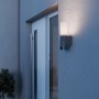Moderne Steinel LED-Außenleuchte L 625 CAM SC mit QHD-Kamera in Anthrazit an Hauswand.