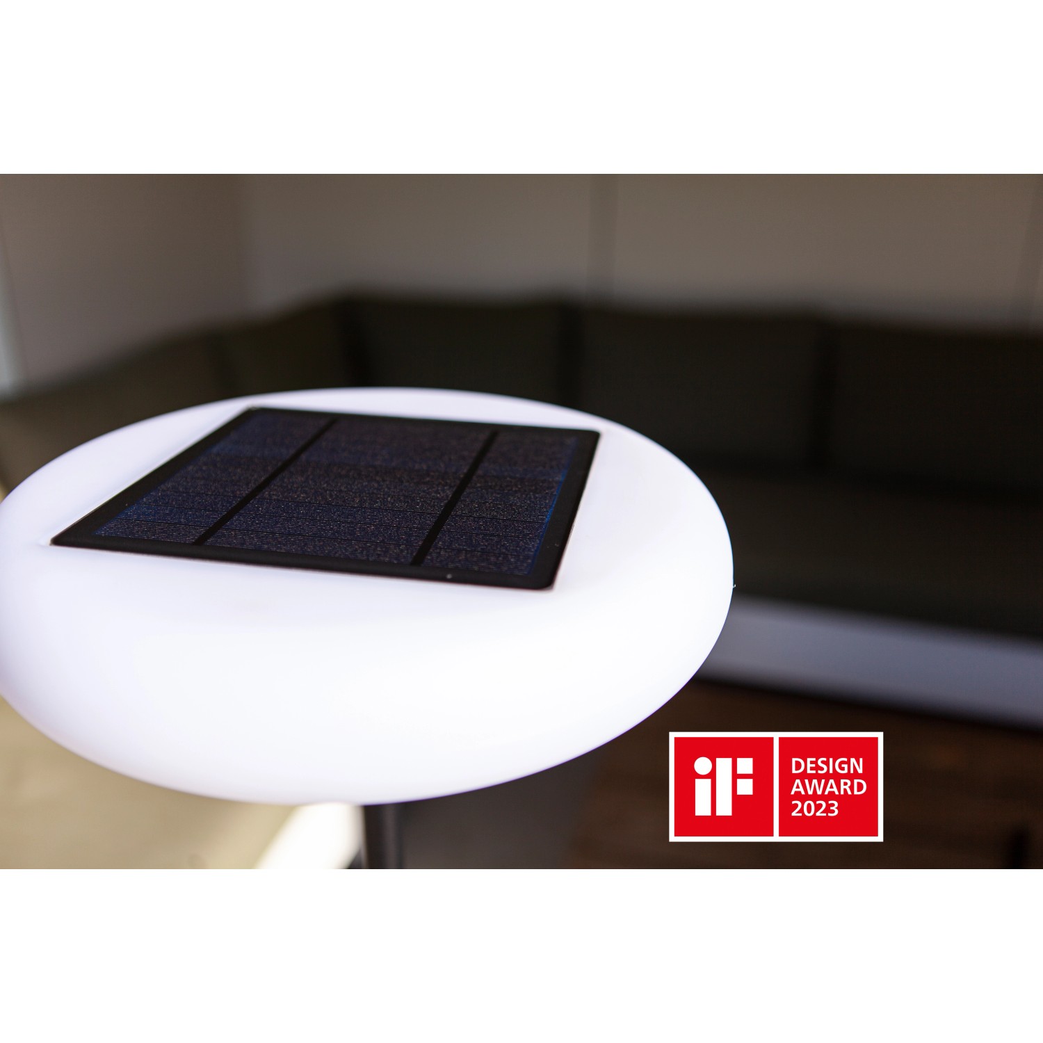 Lutec Solar LED-Stehleuchte Pops, schwarz, mit Solarpanel und Diffusor. Solar-Deko für Garten und Terrasse.