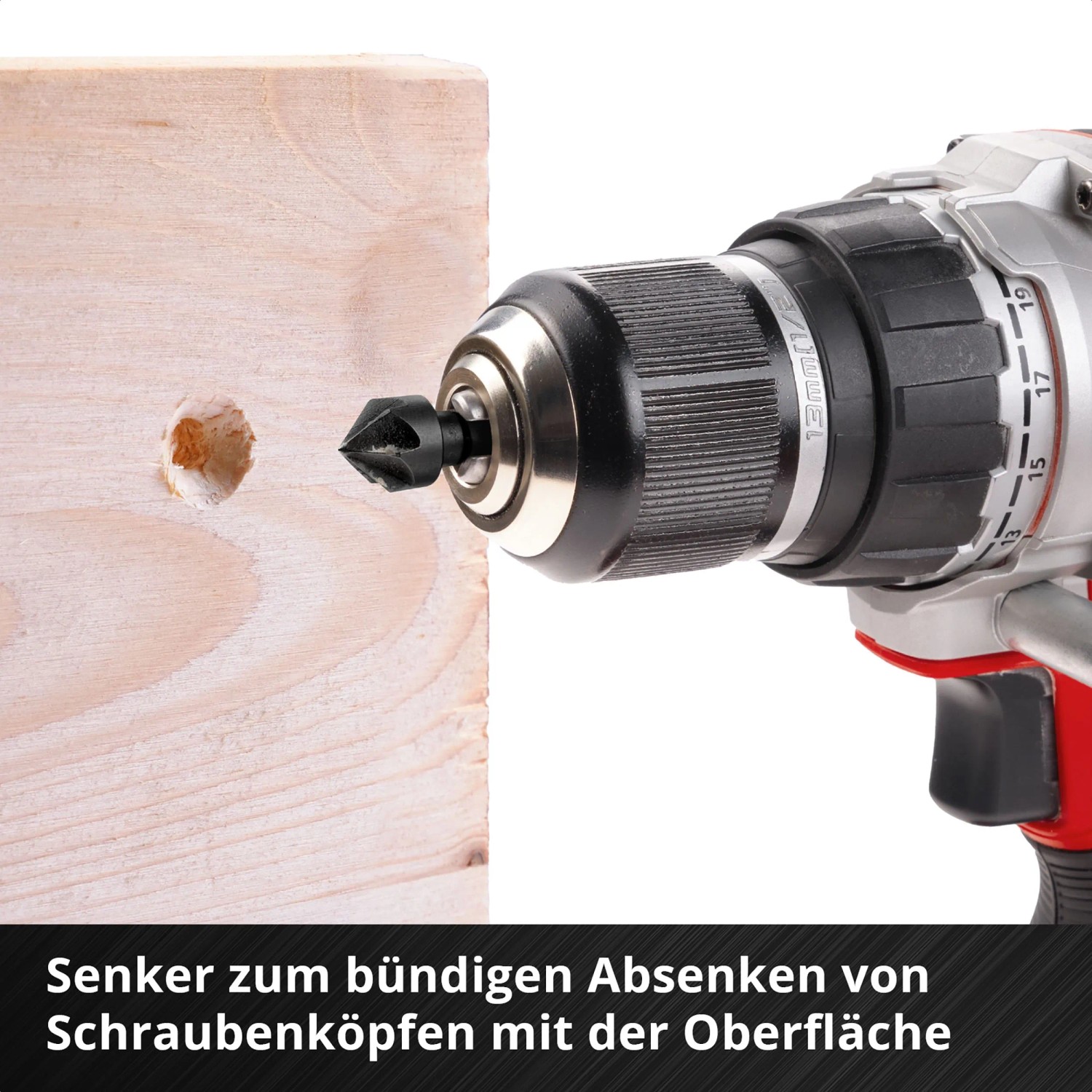 Einhell Werkzeug-Set: Bohrmaschine mit Senker bohrt Loch in Holz. Ideal für Werkzeug-Sets.