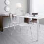 Heller Raum mit verlegtem Vinylboden Dry Back Sunny White in Holzoptik.