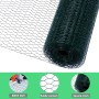 Grünes PVC-Hühnerzaun-Geflügelnetz mit 25mm Sechseck-Maschen, aufgerollt. Robustes Zaunmaterial für Geflügelzucht.