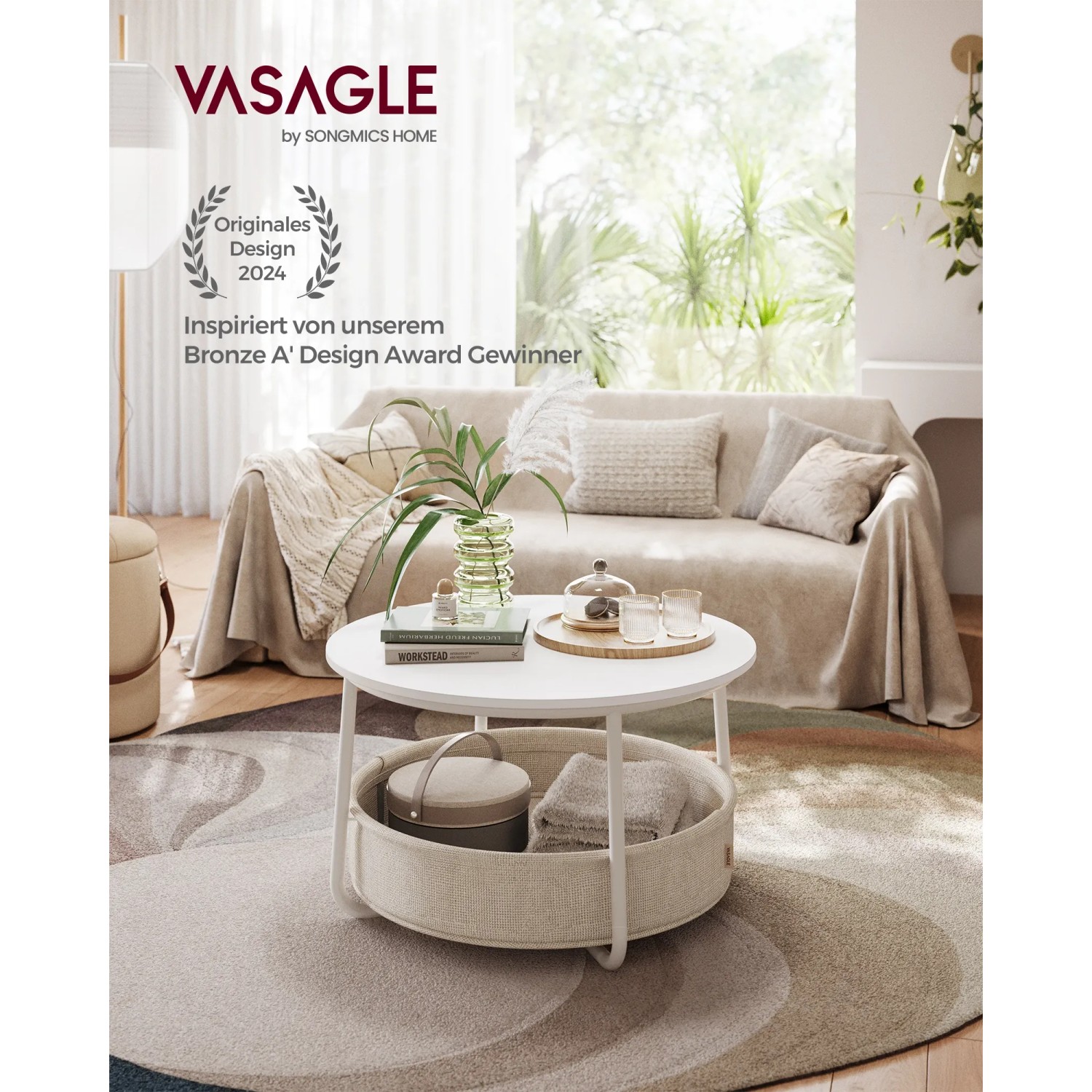 Weiß-brauner Vasagle Couchtisch (75x75x45cm) mit Stauraum im Stoffkorb. Wohnzimmer-Szene.