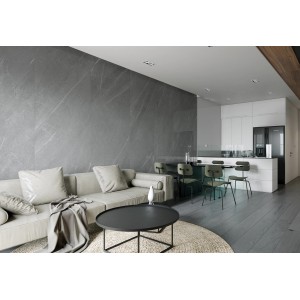 Wohnraum mit Decoflooring EPC-Wandpaneel Marmor-Dunkel, 260x90 cm. Dekor-Paneele in Marmoroptik.