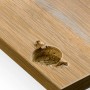 Hettich Reparaturblech (weiß) für 35 mm Topfscharnier an beschädigter Holzplatte.