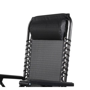 Detailansicht: Schwarzer/grauer Relaxsessel mit Kopfpolster, ideal für Camping & Garten.