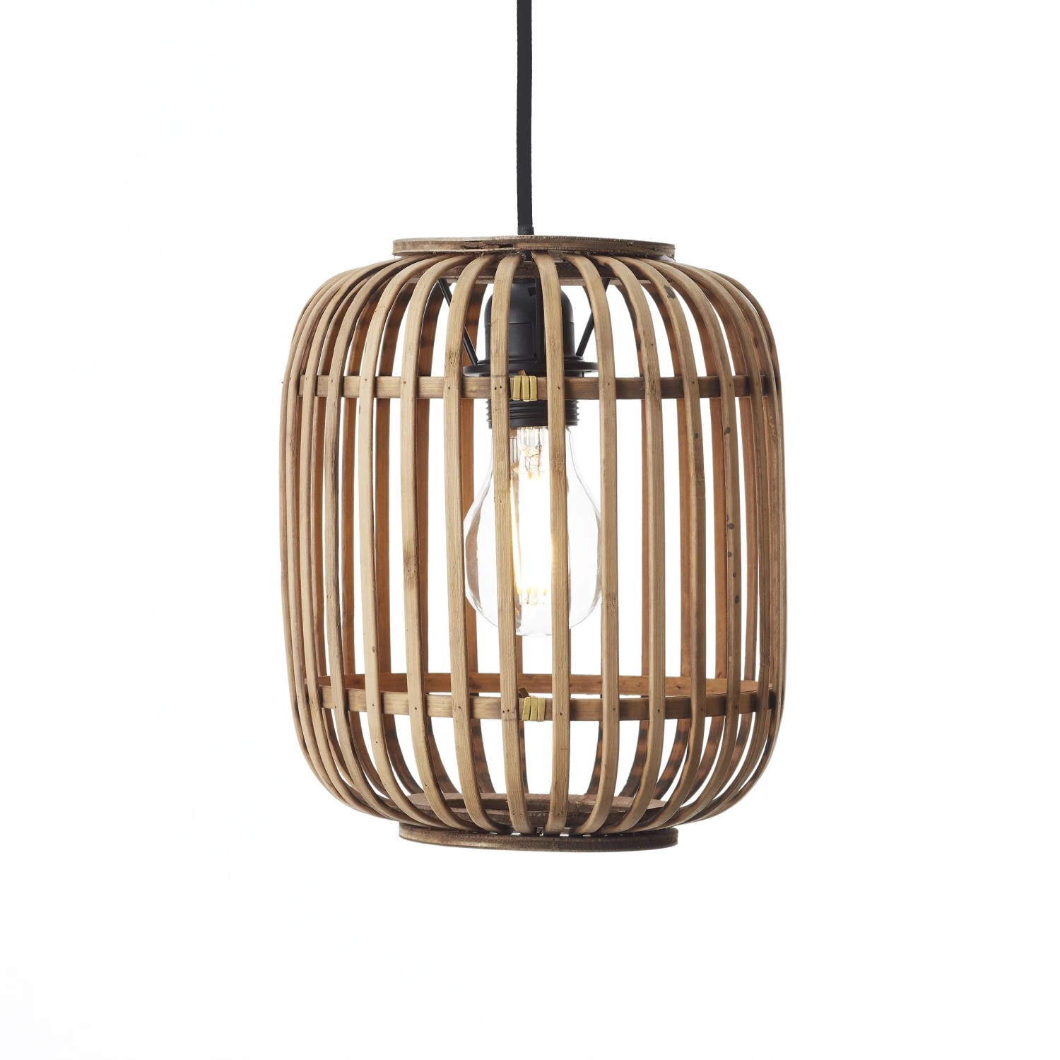 Hellbraune 3-flammige Pendelleuchte Woodrow von Brilliant mit Holzstreben und E27 Fassung.