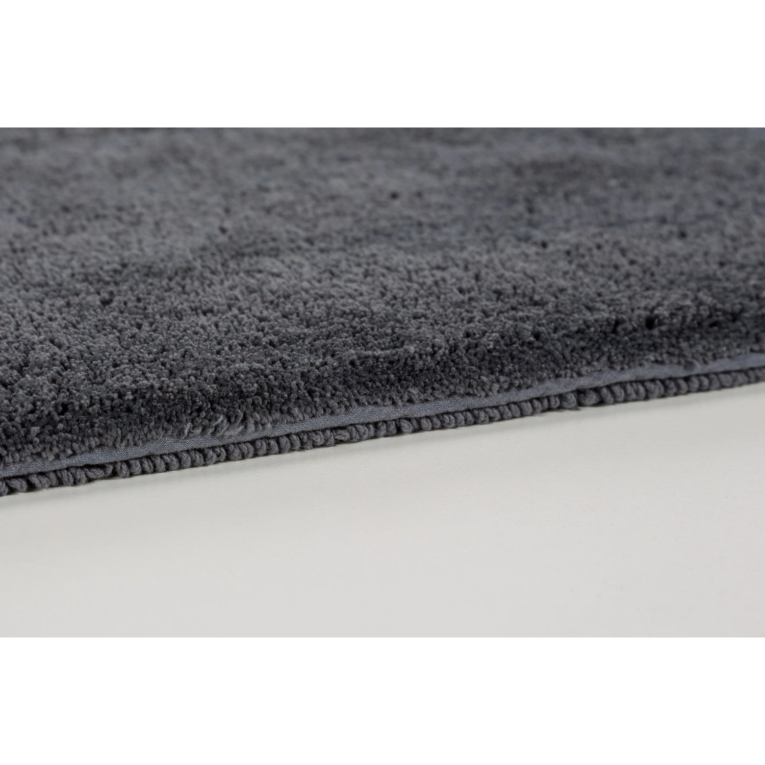Schöner Wohnen Badteppich Bahamas, 67x110 cm, Anthrazit, Uni. Weicher Flor für warme Füße im Badezimmer.