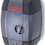 Eheim Air Pump 100: Graue Aquarium-Luftpumpe mit Regler und Aufhängevorrichtung.