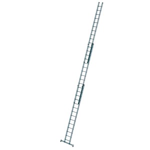 MUNK Schiebeleiter 3x14 Sprossen mit nivello-Traverse für sicheren Stand.