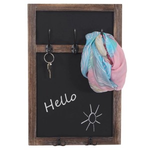 Braune Shabby-Wandgarderobe mit Kreidetafel, Holzrahmen und Haken für Schlüssel & Schal.