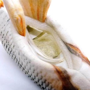 Magic Fish Zappelfisch-Spielzeug für Katzen, 32cm, mit Katzenminze. Interaktives Katzenspielzeug in Fischform.