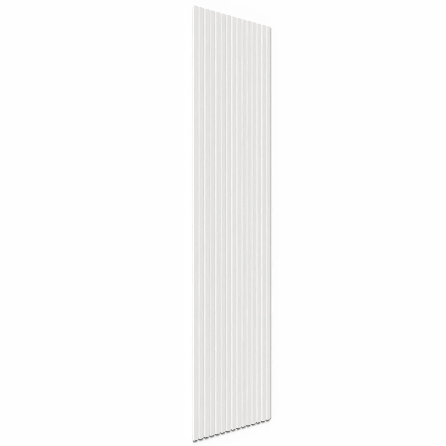 Weißes Akustikpaneel mit filzbeschichteten MDF-Leisten zur Wandverkleidung, 240 cm lang.