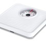 Weiße Leifheit Personenwaage Analog Tempo mit gut lesbarer Skala bis 130 kg.