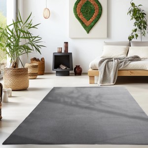 Grauer Ayyildiz Kurzflorteppich Sky 5400 (240x340 cm) im Wohnzimmer.