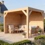 Moderne weka Gartenlaube Lumley aus Fichte mit Flachdach und 2 Holzwänden auf Terrasse, als Lounge genutzt.
