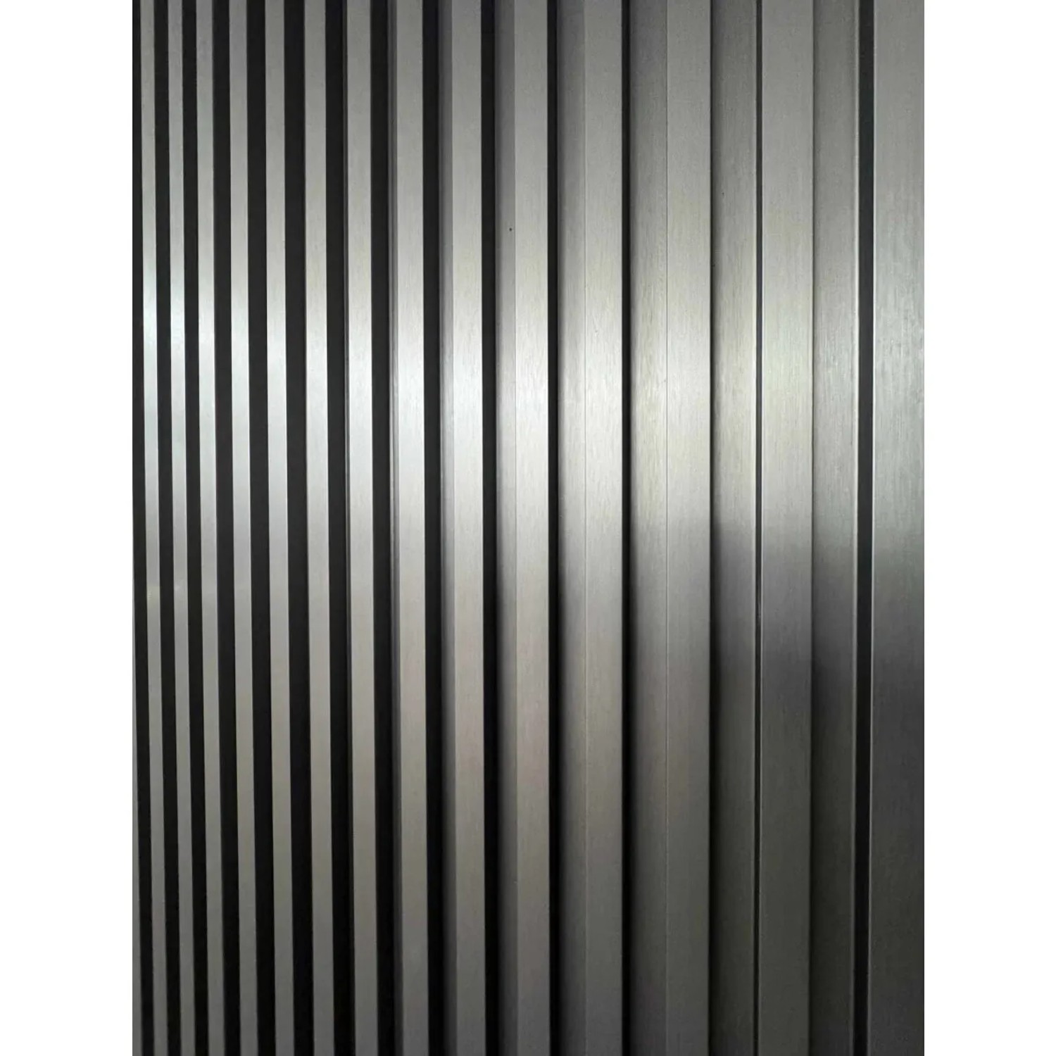 Colortree Akustikpaneele in Champagner Metall Optik für Wand und Decke.