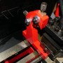 Rotwerk Lünette mitlaufend für Drehmaschine EDM 300/350, rot, zur Werkstückstabilisierung.