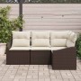 Braunes 4-teiliges vidaXL Garten-Sofa-Set aus Poly Rattan mit hellen Kissen.