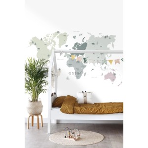 Kinderzimmer mit mintgrüner ESTAhome Fototapete Weltkarte, Bett und Deko.