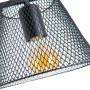 Detailaufnahme: Schwarze Näve Tischleuchte Korie 50 cm mit Gitterschirm im Industrial Style.