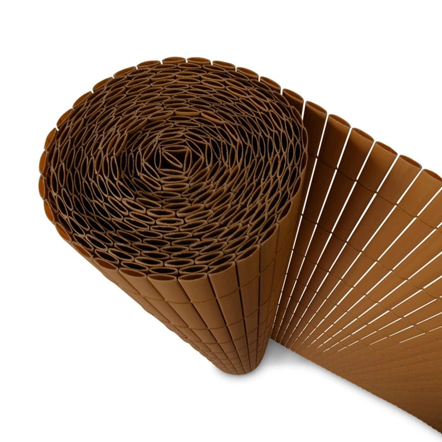 Gerollter, blickdichter PVC Sichtschutzzaun in Braun für Garten und Balkon.