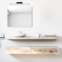 Moderne LED-Spiegelleuchte Vareta Chrom, 31,5 cm, im Badezimmer über einem Spiegel.