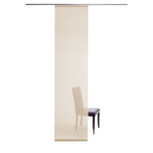 Halbtransparenter, creme-farbener Flächenvorhang Manhattan als Fensterdekoration.