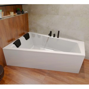 Weiße Bad Land Eckwanne INTIMA 170x125 Links mit AcrylSchürze und schwarzen KODI Kopfstützen im modernen Bad.