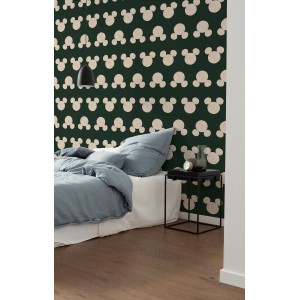Komar Vlies Fototapete Disney Mickey Mouse Green Heads im Schlafzimmer.