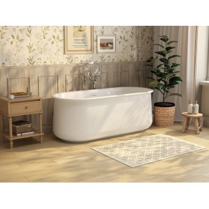 Weiße, matte, freistehende Badewanne Caldria 160 cm oval in romantischem Badezimmer mit Holz und Pflanzen.