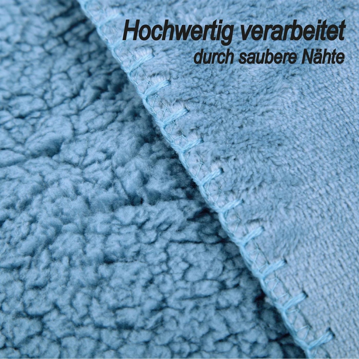Detailaufnahme: Blaue Bestlivings Kuscheldecke mit Teddy Fleece und sauberer Naht.