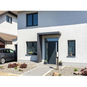 Modernes Gutta Rechteckvordach BS PLUS in Anthrazit, 160x90 cm, linke Seite, am Hauseingang.