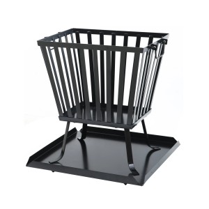 Eckiger, schwarzer Taino Feuerkorb aus Stahl mit Funkenschutz-Unterlage für Garten und Terrasse.