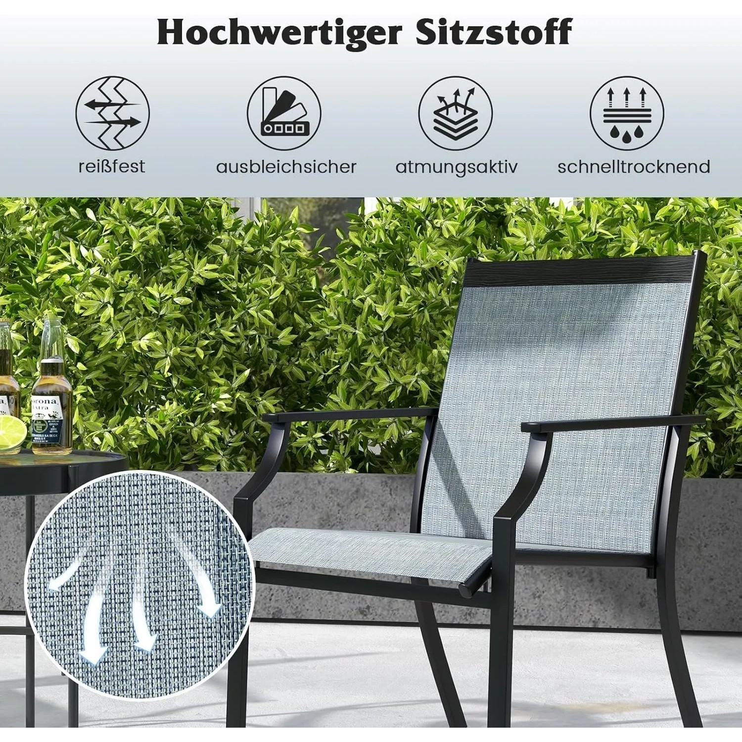 Blauer Gartenstuhl mit schwarzem Metallrahmen. Reißfester, atmungsaktiver und schnelltrocknender Stoff für Terrasse & Garten.