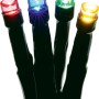 Nahaufnahme bunter LEDs einer OBI Außen-Lichterkette mit grünem Kabel für Garten & Terrasse.