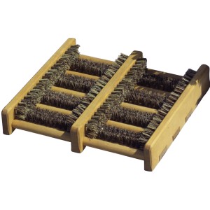 Promadino Schuhbürste Laubenpieper aus Kiefernholz mit robusten Naturfasern zum Reinigen von Gartenschuhen.