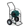 Schwarzer Relaxdays Gartenschlauchwagen aus Metall mit Kurbel, großen Rädern und aufgewickeltem Schlauch.