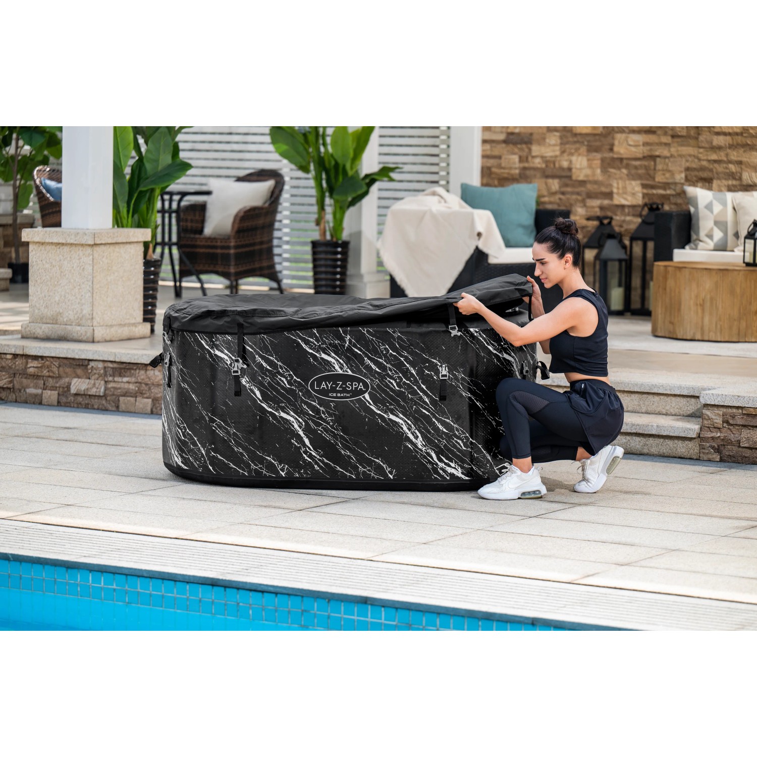 Bestway Eisbad Glacial Dip mit Thermo-Abdeckung in Marmor-Optik, 152x92x71cm.